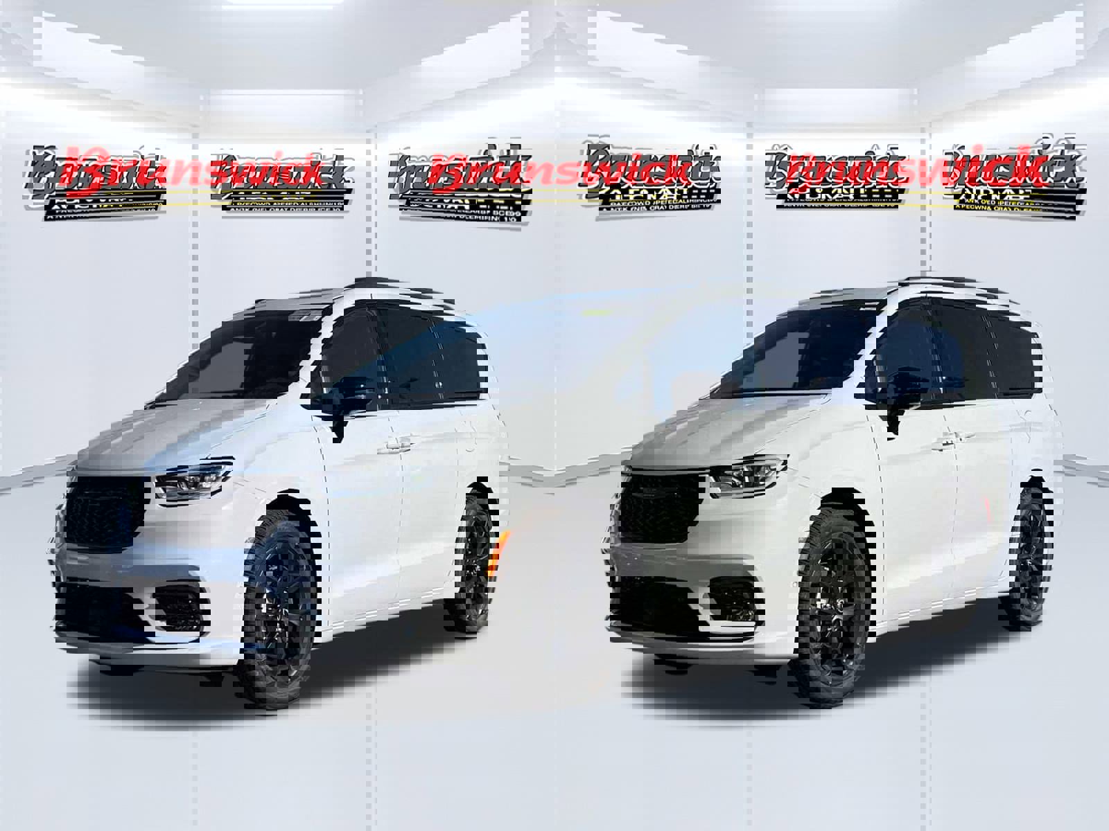 New 2026 Chrysler Pacifica Limited image 10