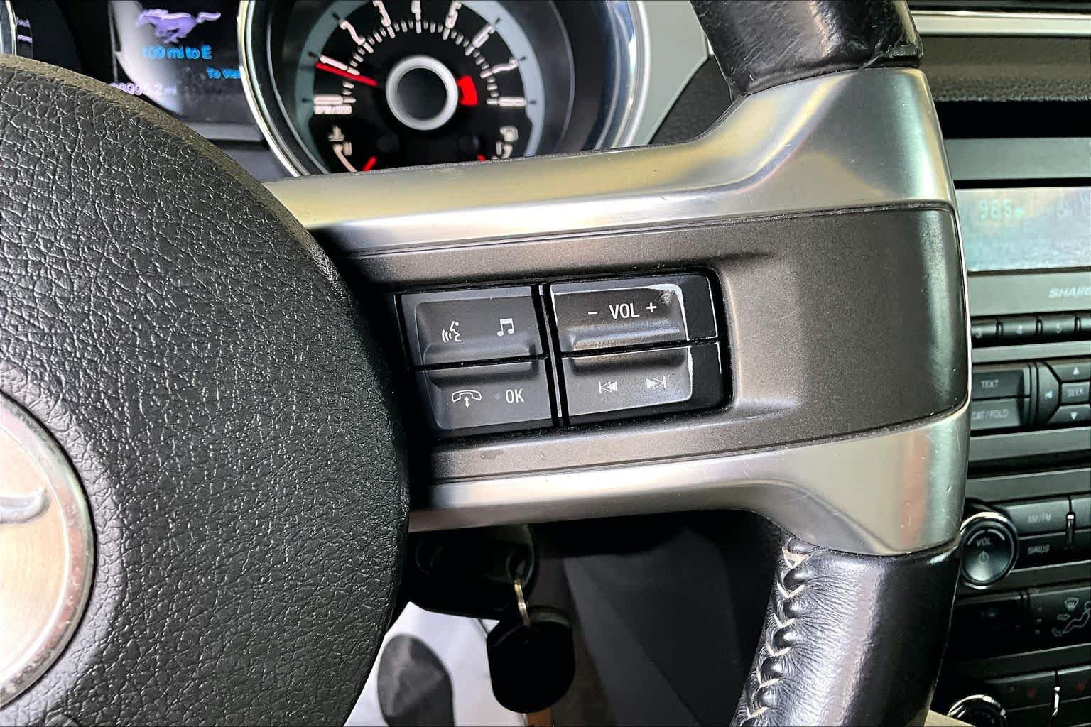 Used 2013 Ford Mustang GT Premium w/ Security Pkg RWD image 21