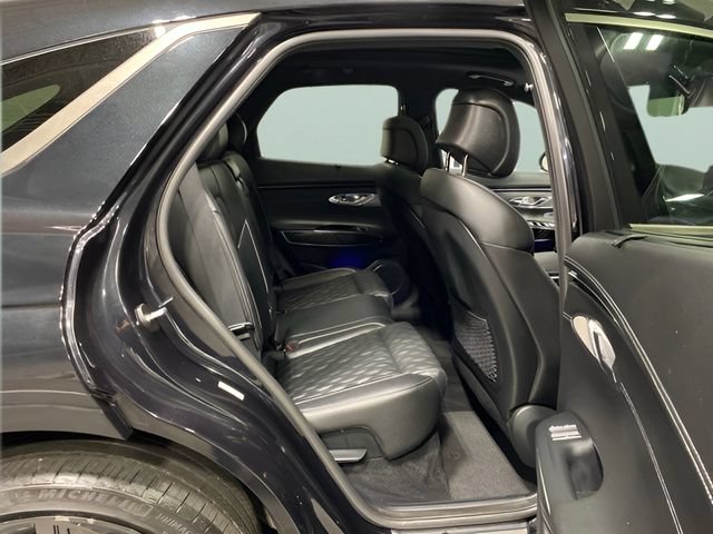 Used 2023 Genesis GV70 3.5T Sport w/ Sport Prestige Package AWD/4WD image 27