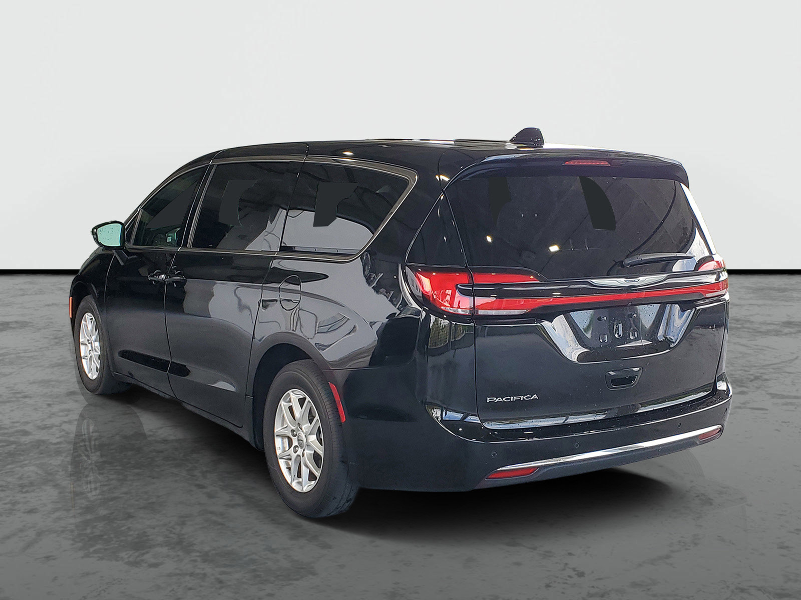 Used 2025 Chrysler Pacifica Select FWD image 3