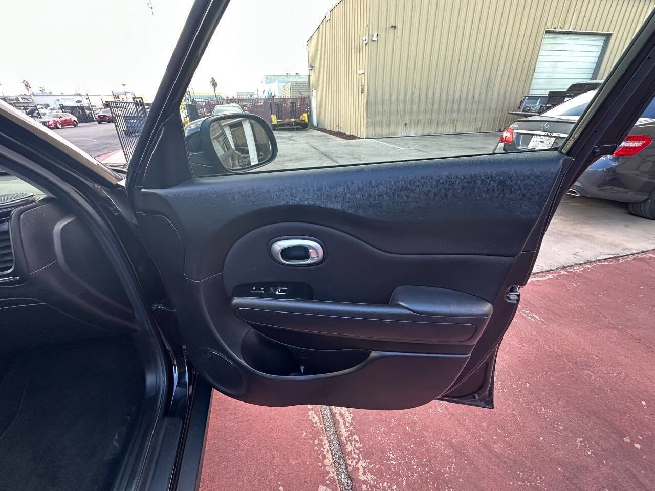 Used 2018 Kia Soul FWD image 9