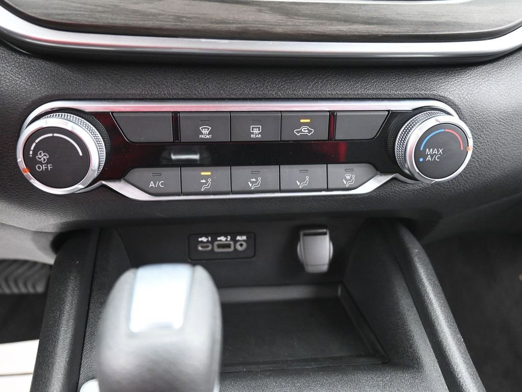 Used 2025 Nissan Altima 2.5 SV image 14