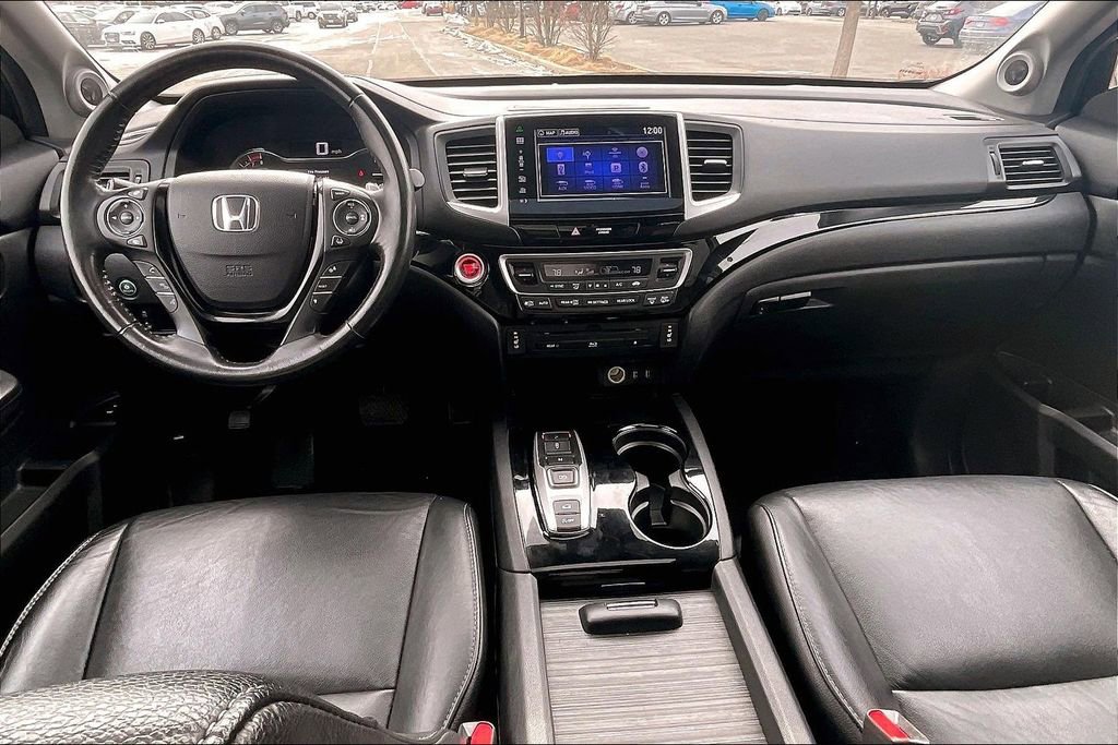 Used 2016 Honda Pilot Touring image 17