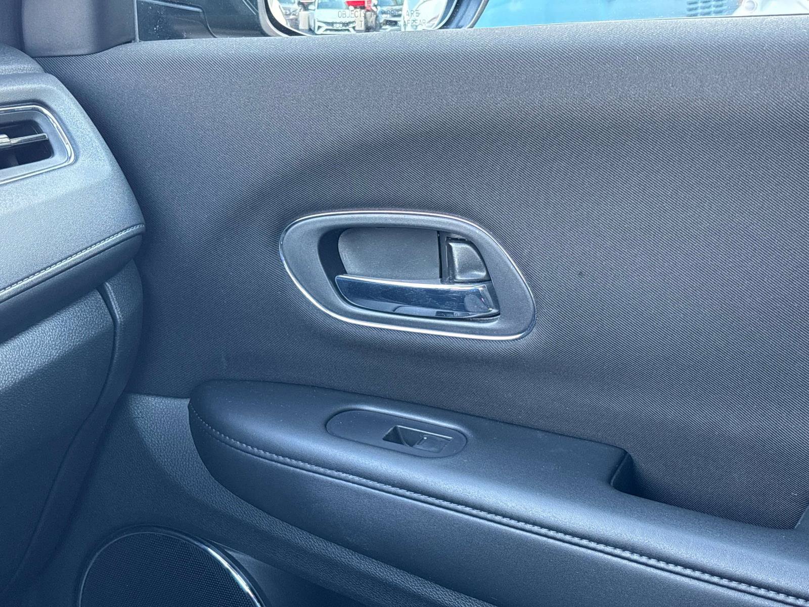 Used 2018 Honda HR-V EX image 28