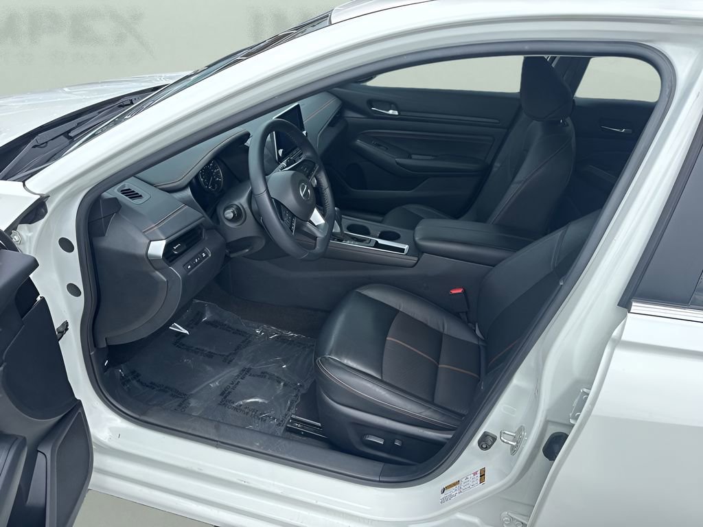 Used 2021 Nissan Altima 2.5 SR FWD image 9