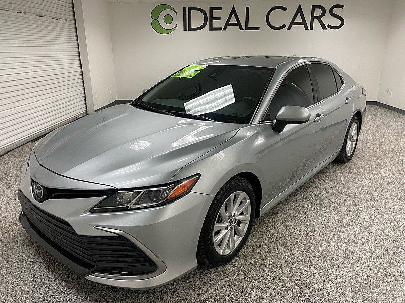 Used 2024 Toyota Camry LE image 1