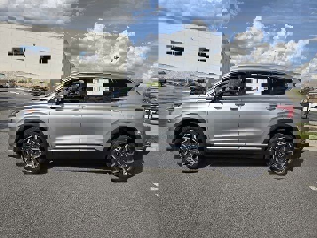 Used 2023 Hyundai Santa Fe Limited image 2