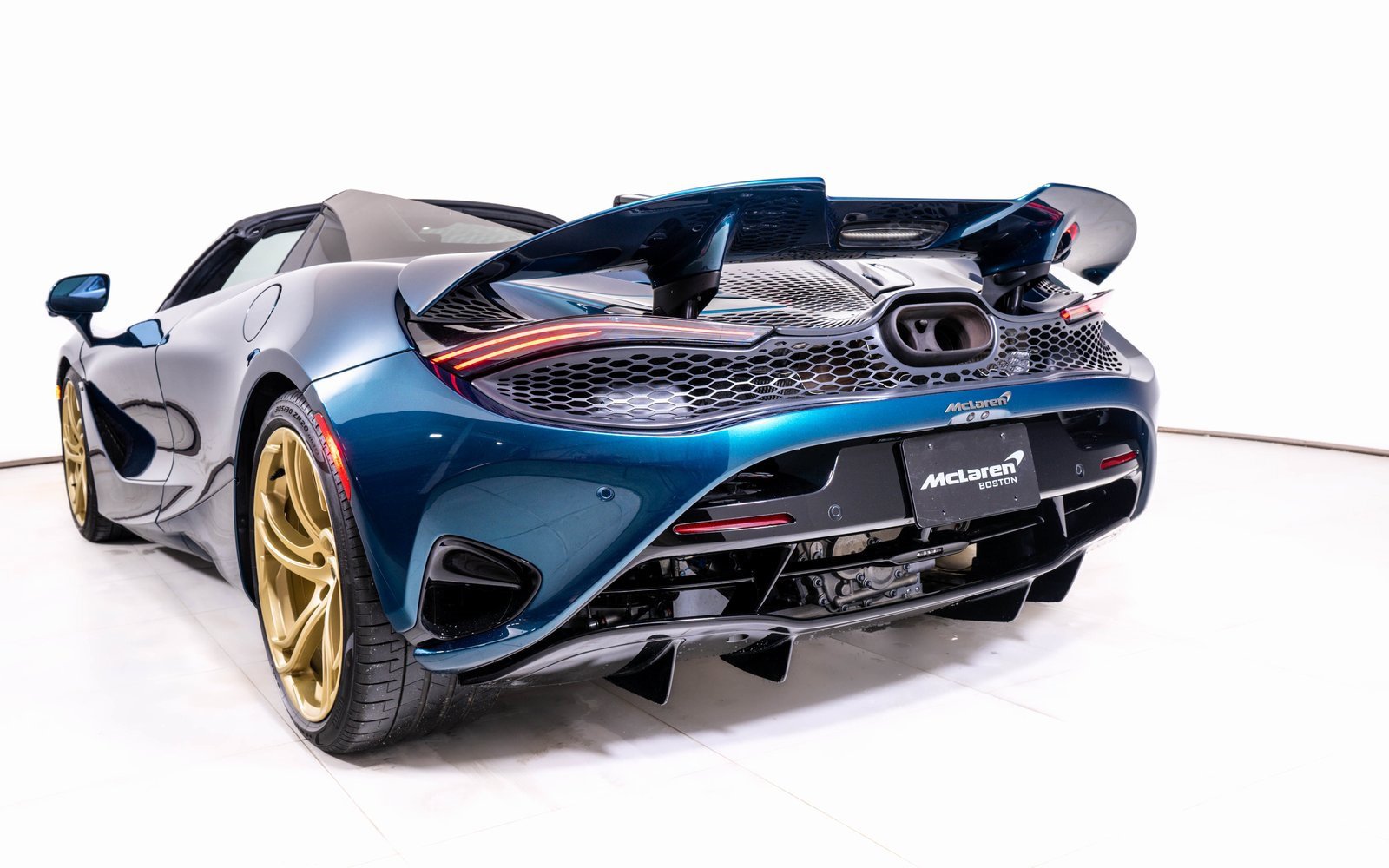 Used 2025 McLaren 750S Spider image 13