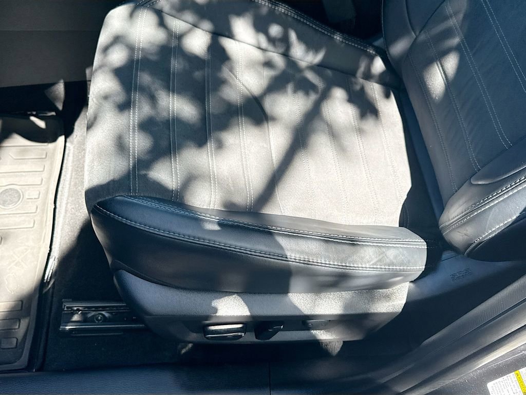 Used 2025 Mitsubishi Outlander SE FWD image 21