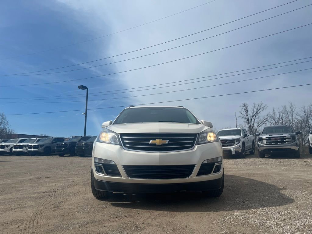 Used 2015 Chevrolet Traverse LT w/ Style and Technology Package AWD/4WD image 4