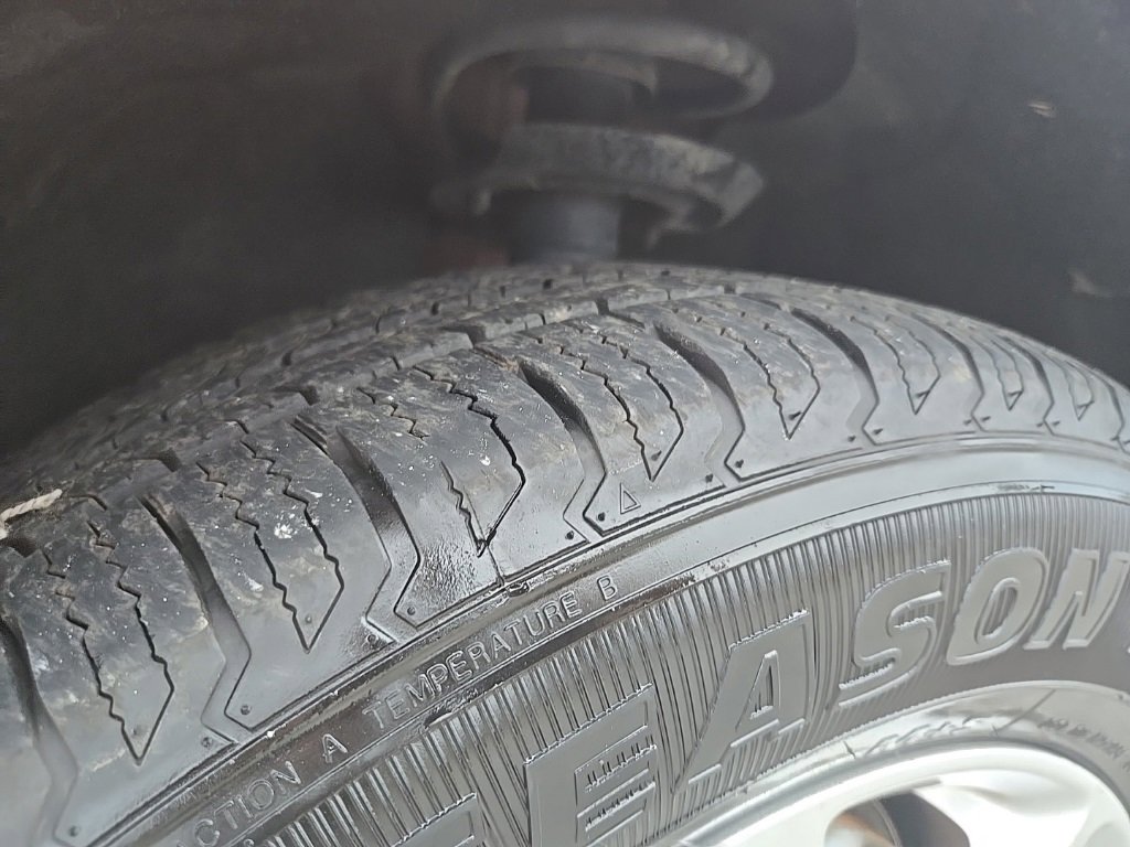 Used 2024 Chrysler Pacifica Touring-L image 10