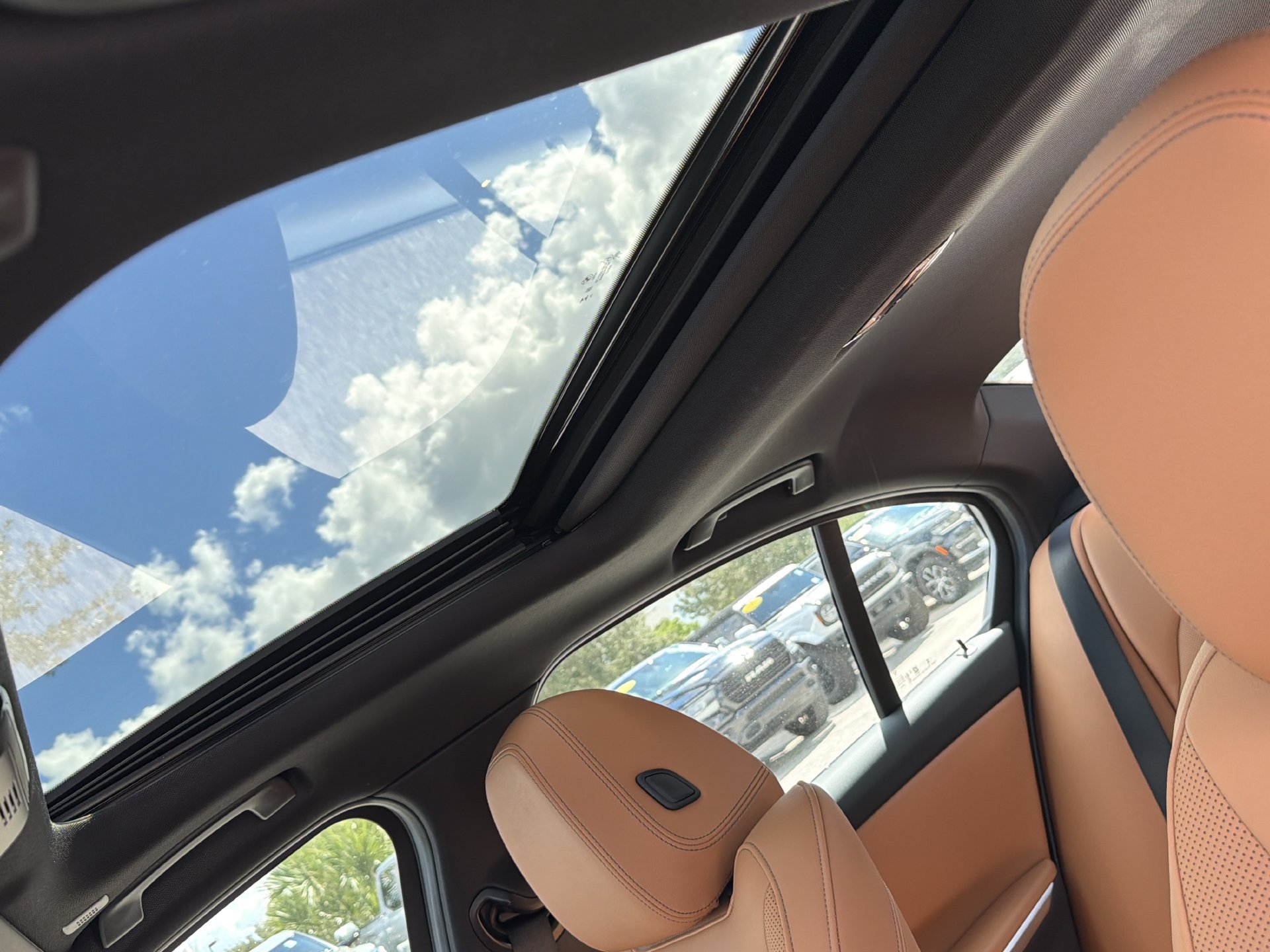 Used 2025 BMW M340i RWD image 38