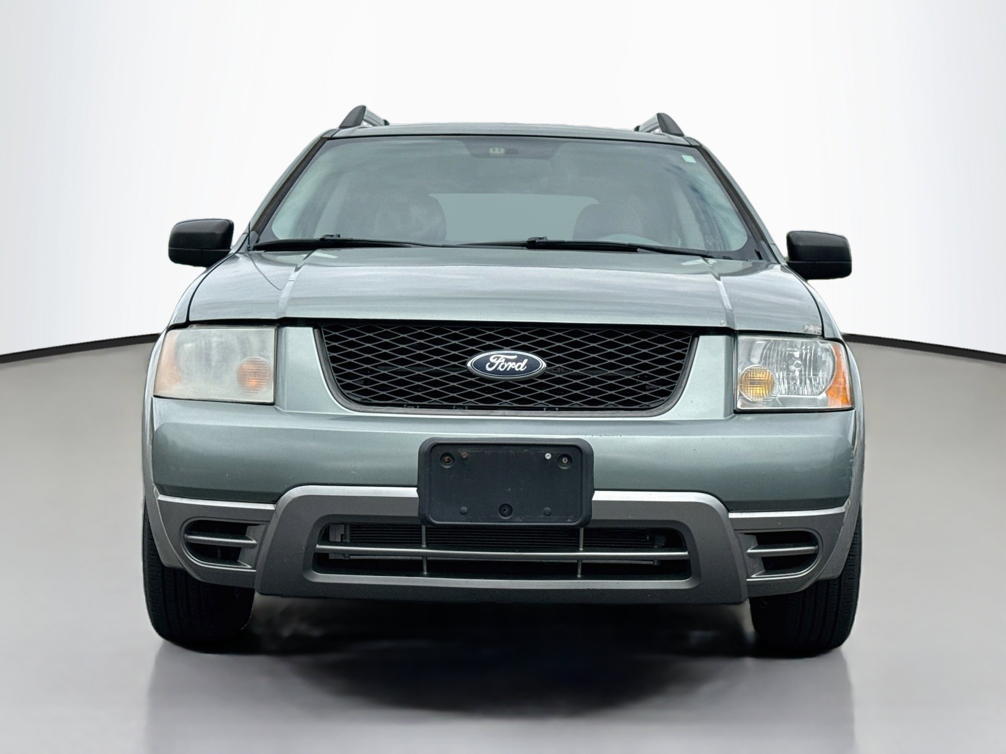 Used 2006 Ford Freestyle SE FWD image 2