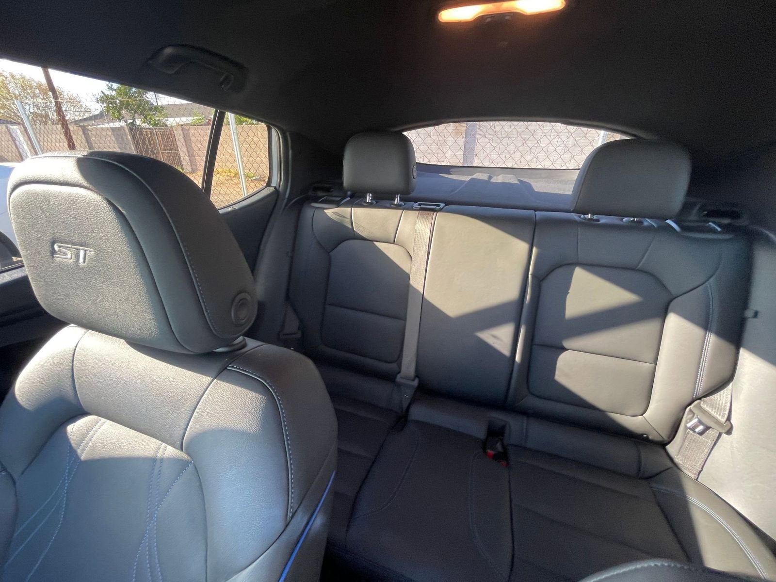 Used 2025 Buick Envista Sport Touring image 39