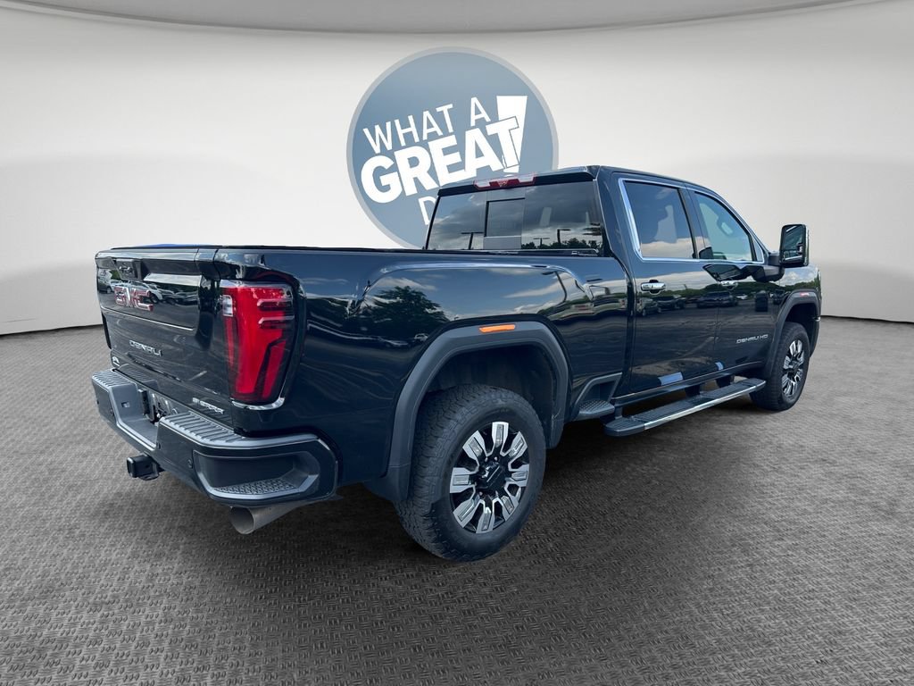 Used 2025 GMC Sierra 2500 Denali w/ Denali Reserve Package AWD/4WD image 3
