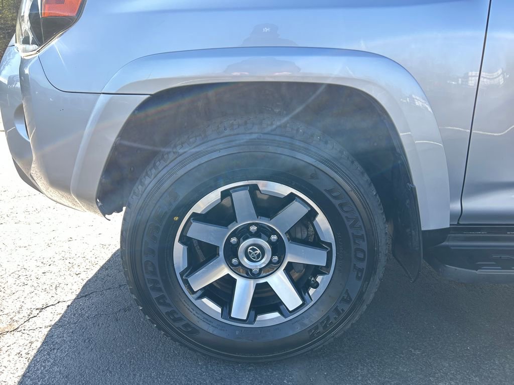 Used 2019 Toyota 4Runner TRD Off-Road AWD/4WD image 29