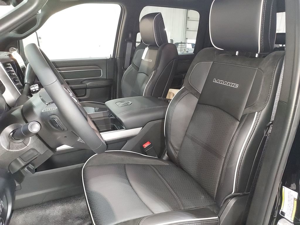 New 2026 RAM 5500 Tradesman w/ Laramie Trim Package image 17