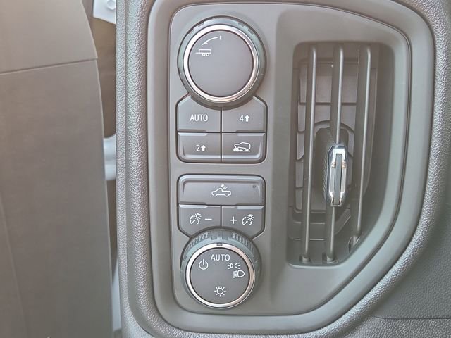 Certified 2024 Chevrolet Silverado 1500 Custom image 17