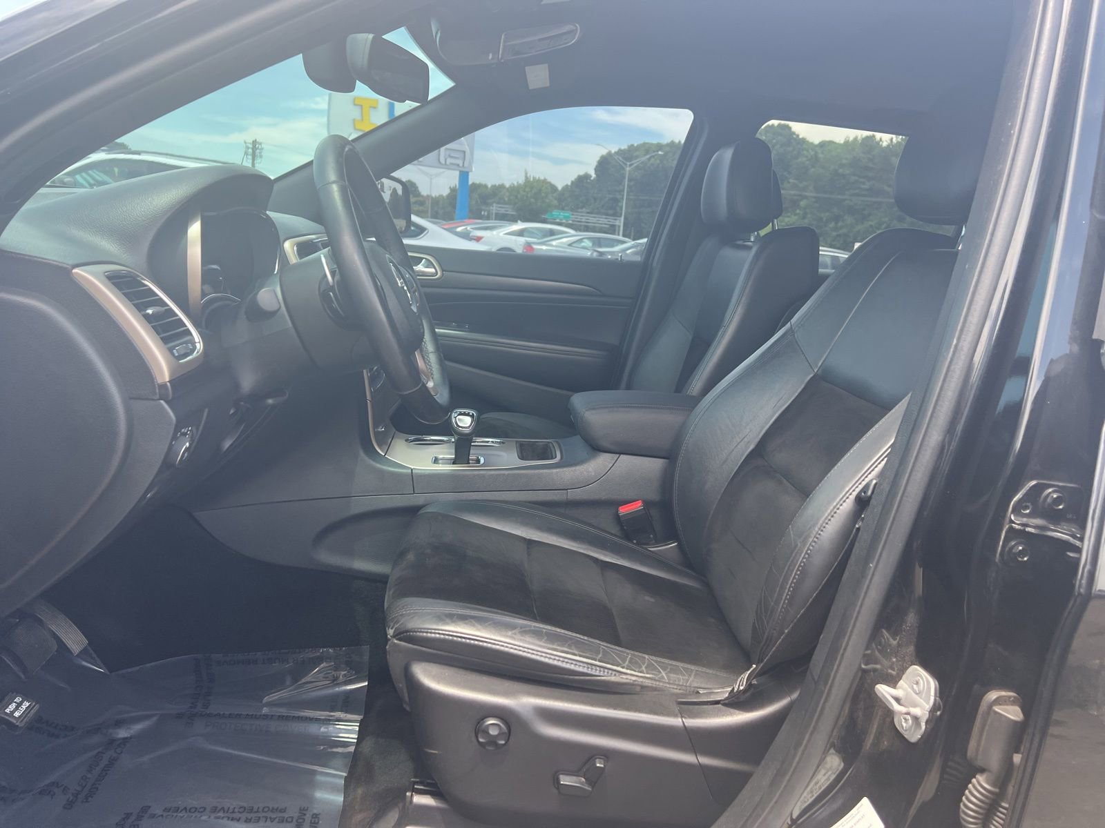 Used 2014 Jeep Grand Cherokee Altitude AWD/4WD image 22