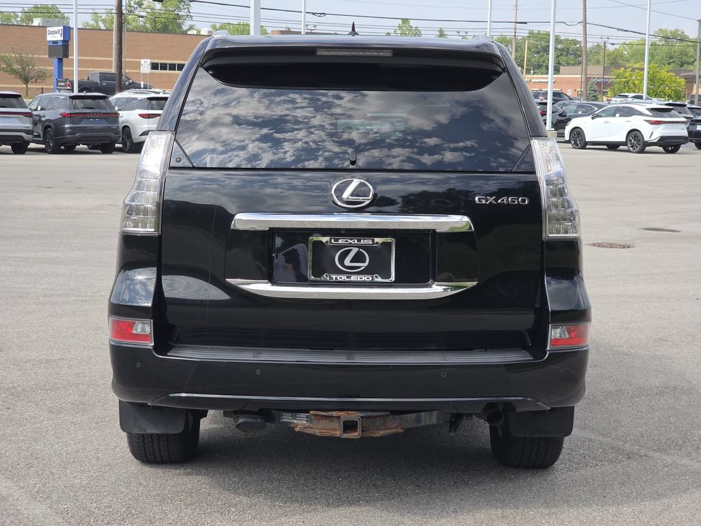 Used 2014 Lexus GX 460 w/ Premium Package AWD/4WD image 10
