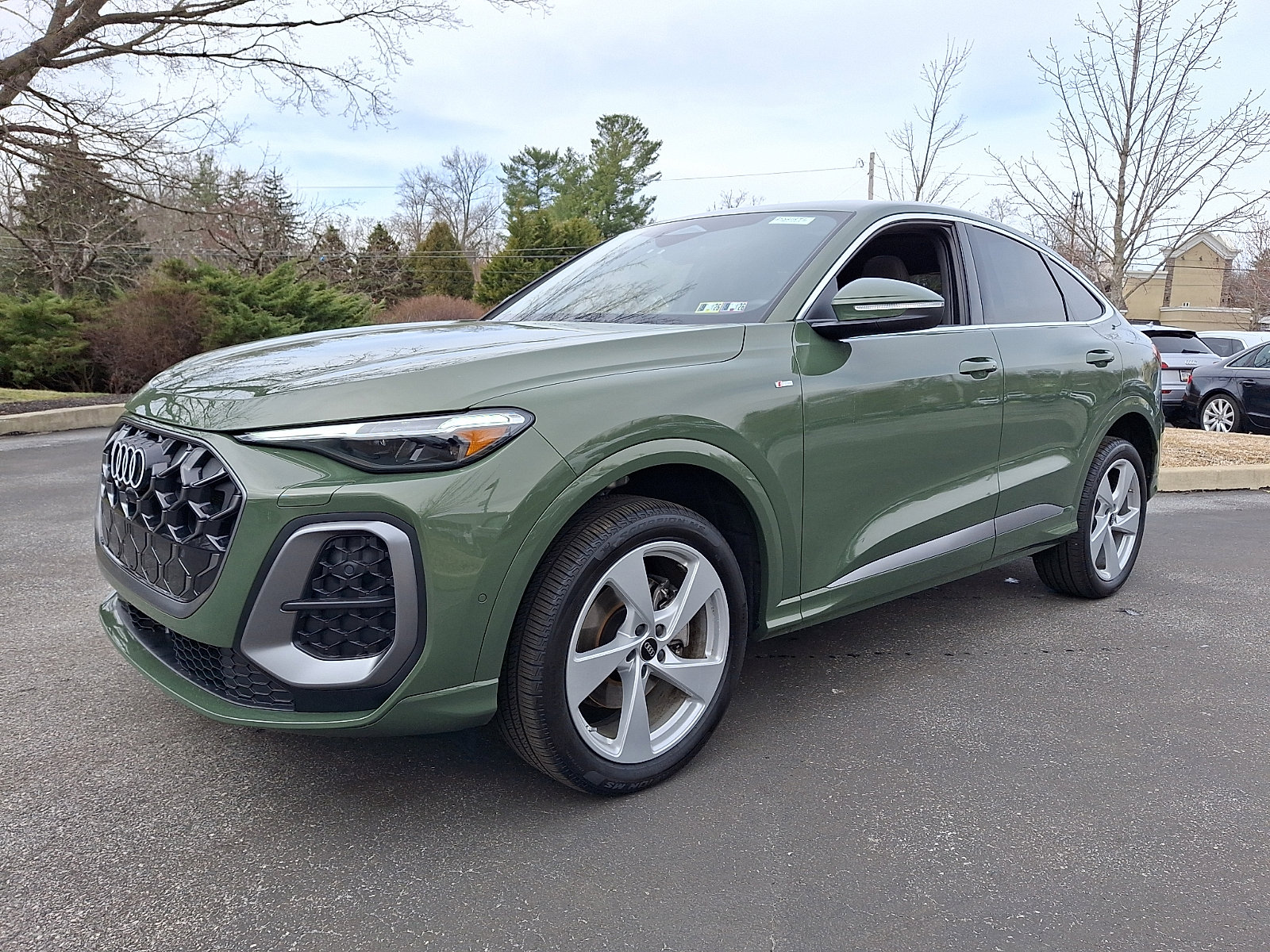 Certified 2025 Audi Q5 Premium Plus w/ Premium Plus AWD/4WD image 3