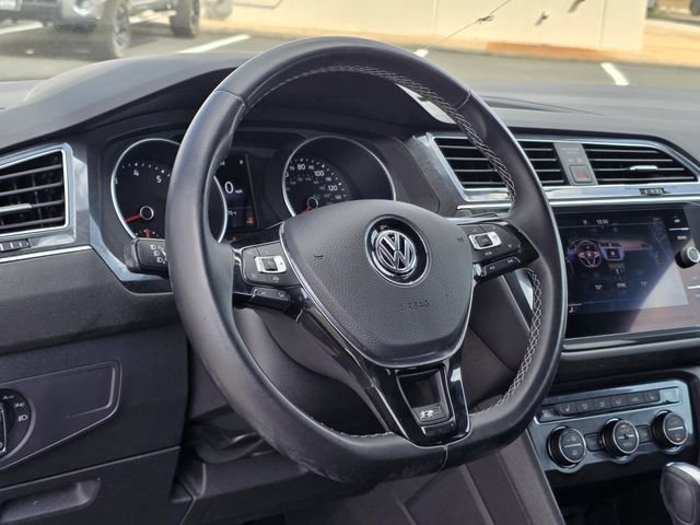 Used 2021 Volkswagen Tiguan SE R-Line image 24