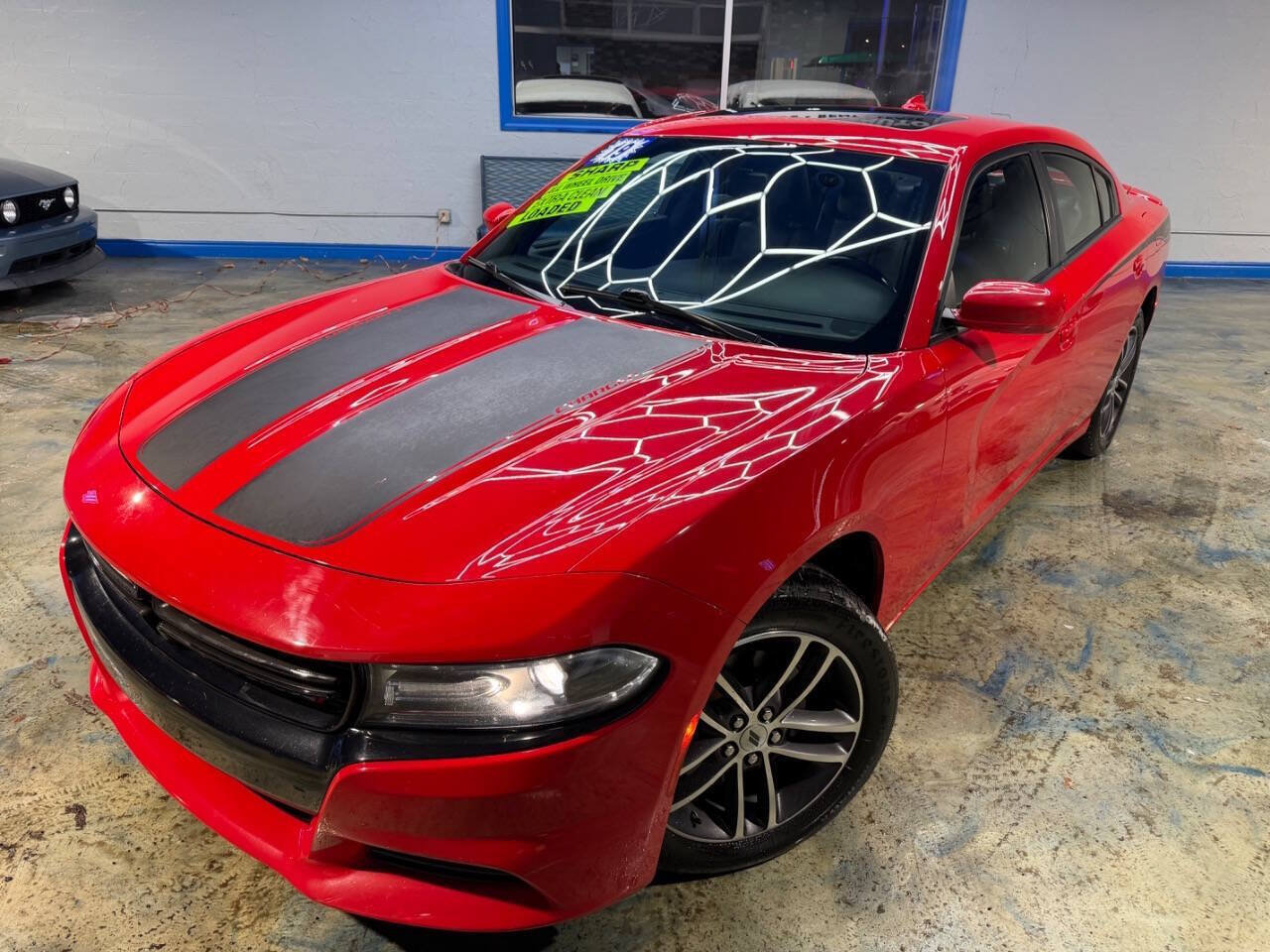 Used 2019 Dodge Charger SXT w/ Plus Group AWD/4WD image 2