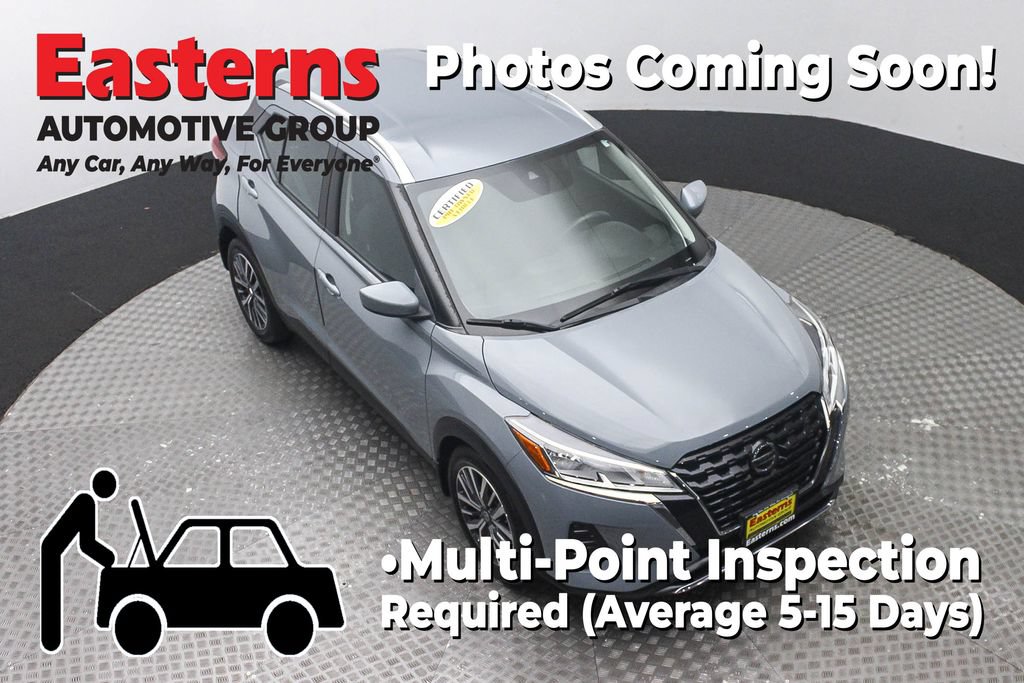 Used 2021 Nissan Kicks SV FWD image 3