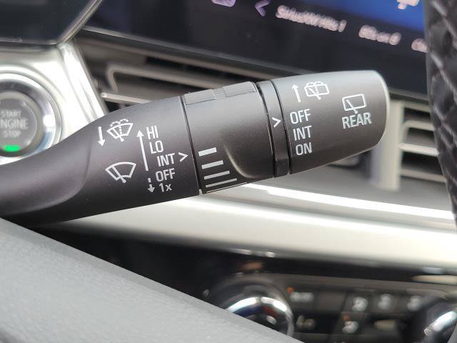 New 2026 Chevrolet Trax LT w/ LT Convenience Package FWD image 18