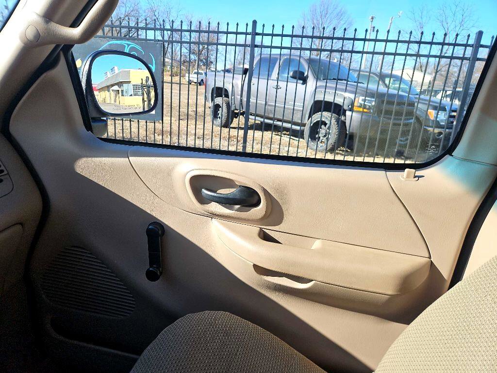 Used 1999 Ford F150 2WD Regular Cab image 30