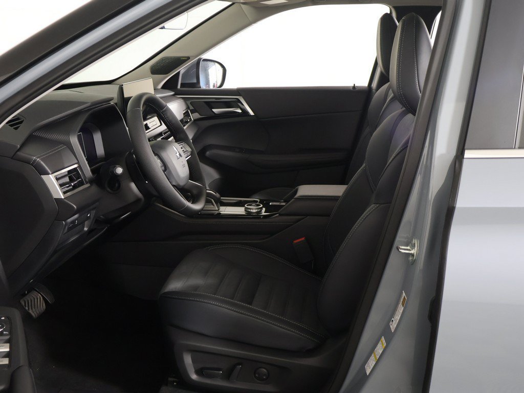 New 2026 Mitsubishi Outlander SE FWD image 29