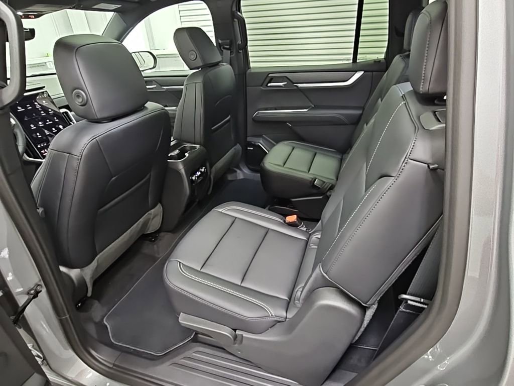 New 2026 GMC Acadia Elevation w/ Black Edition image 32