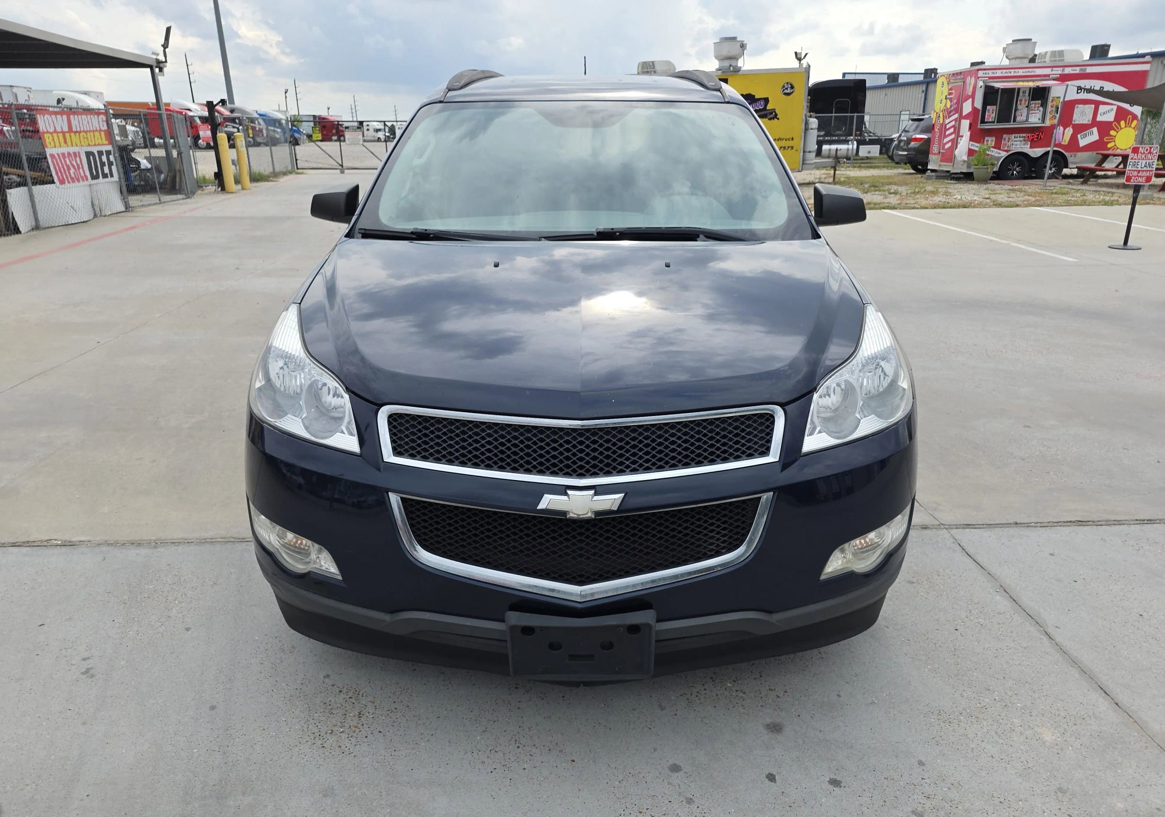 Used 2011 Chevrolet Traverse LS image 4