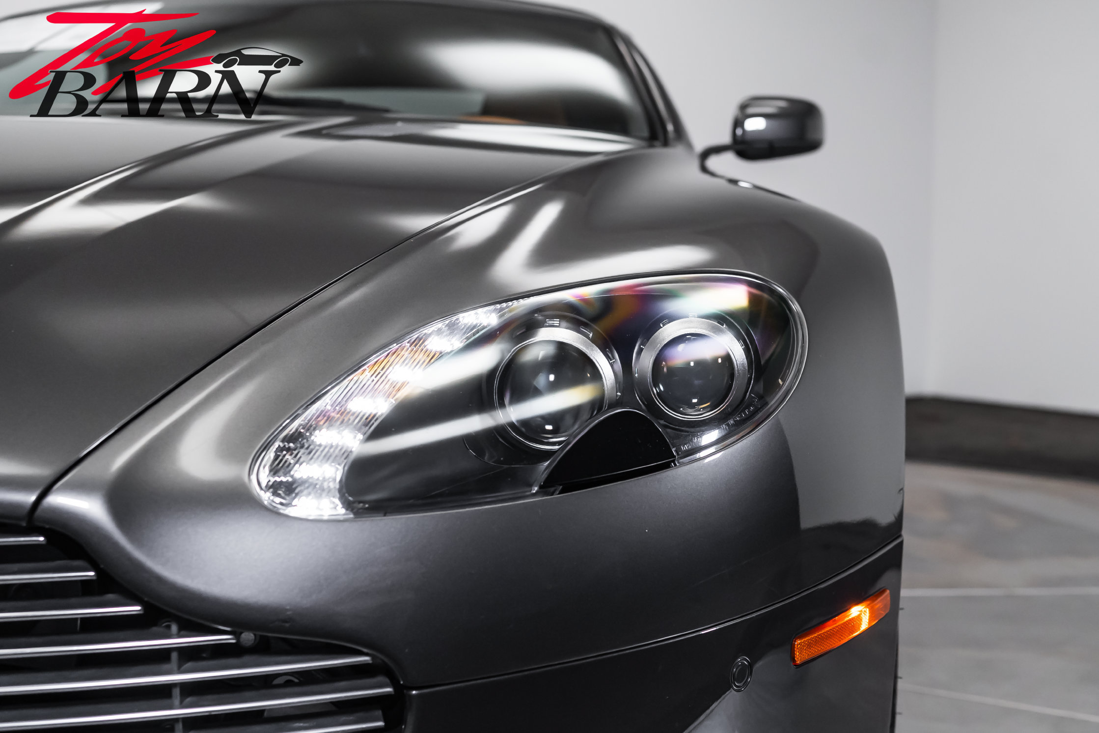 Used 2009 Aston Martin V8 Vantage Roadster RWD image 18