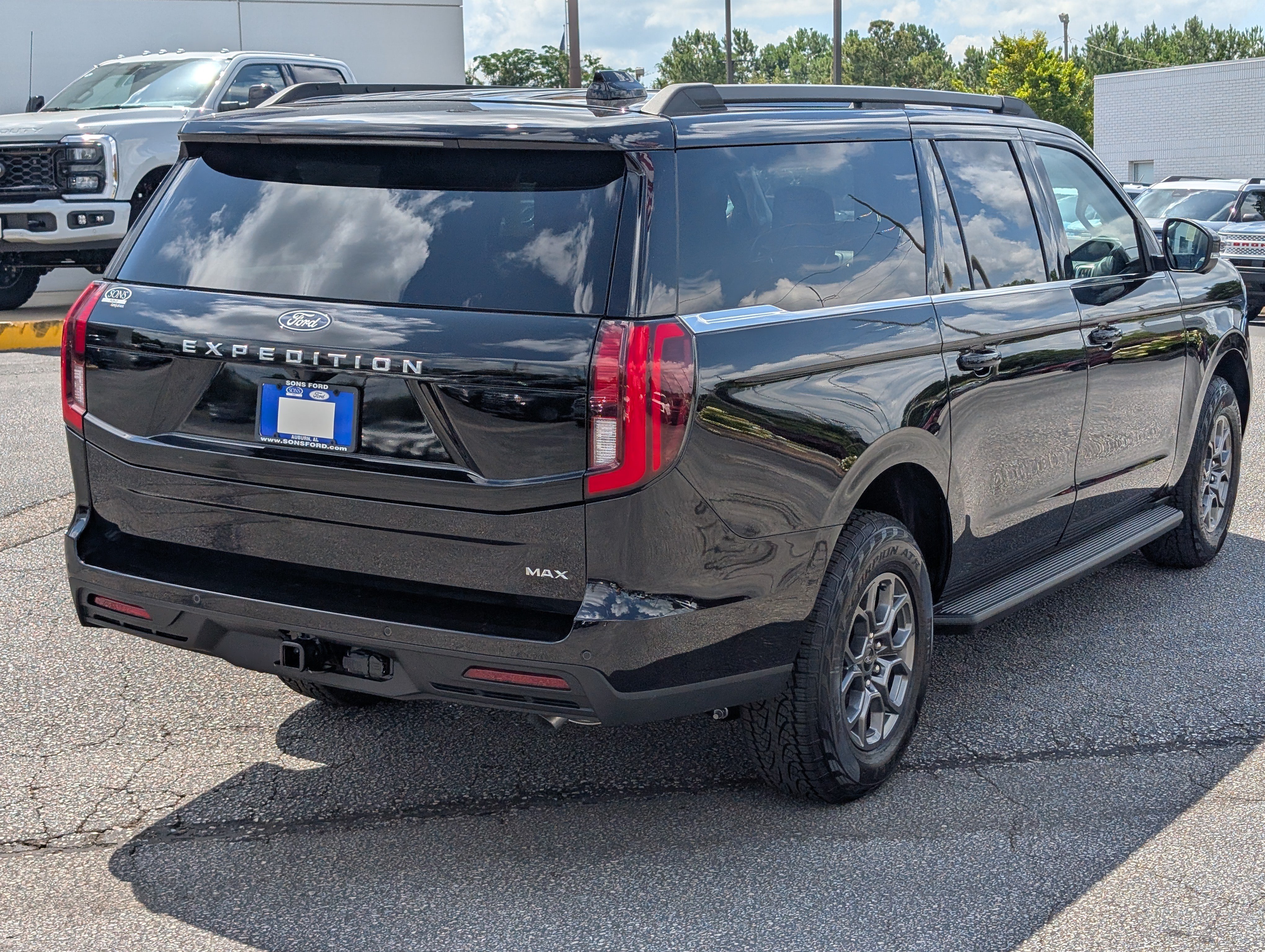 New 2027 Ford Expedition Max Active RWD image 9