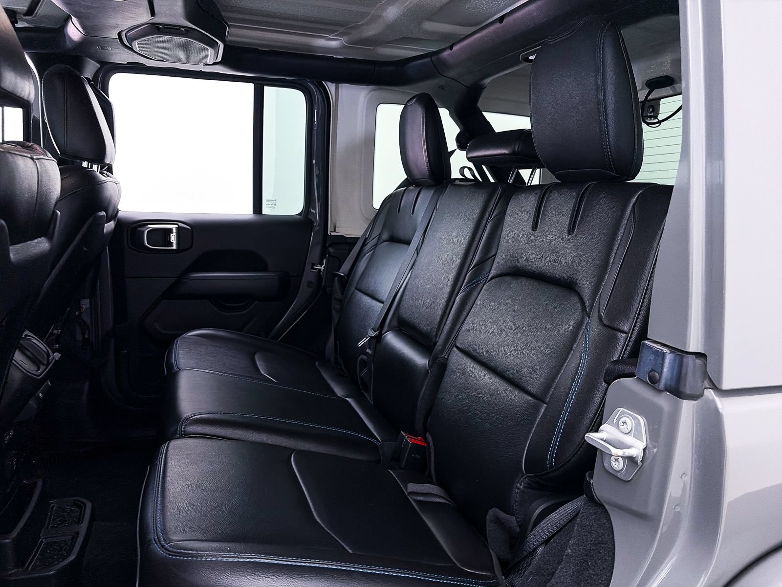 Used 2022 Jeep Wrangler Unlimited Rubicon 4xe w/ Safety Group AWD/4WD image 36