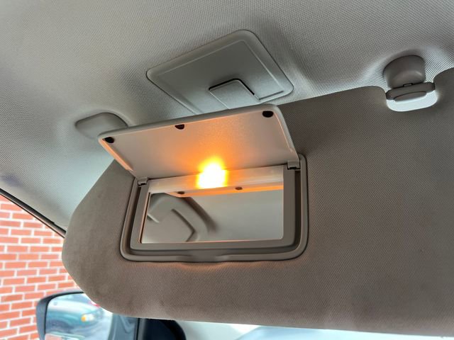 Used 2020 Nissan Pathfinder SL image 30