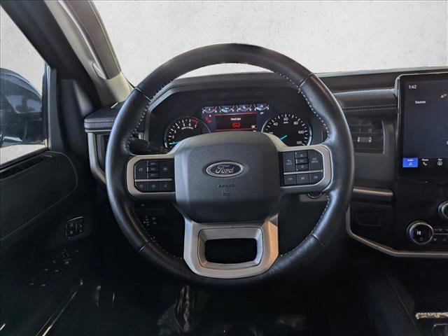 Used 2023 Ford Expedition XLT image 26