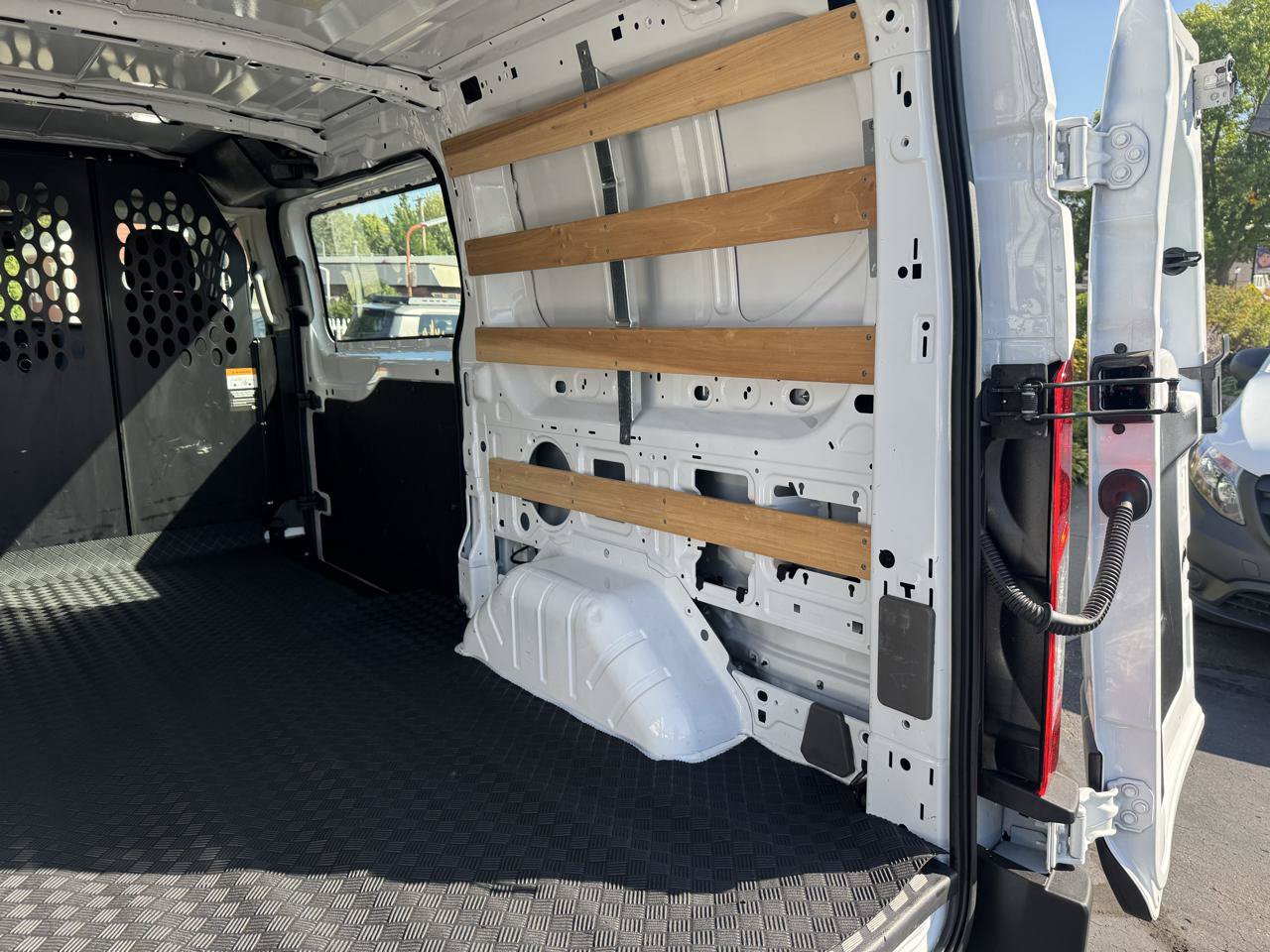 Used 2025 Ford Transit 250 Low Roof w/ Exterior Upgrade Package RWD image 17