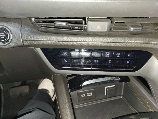 Used 2022 Buick Envision Essence w/ Safety Package FWD image 15