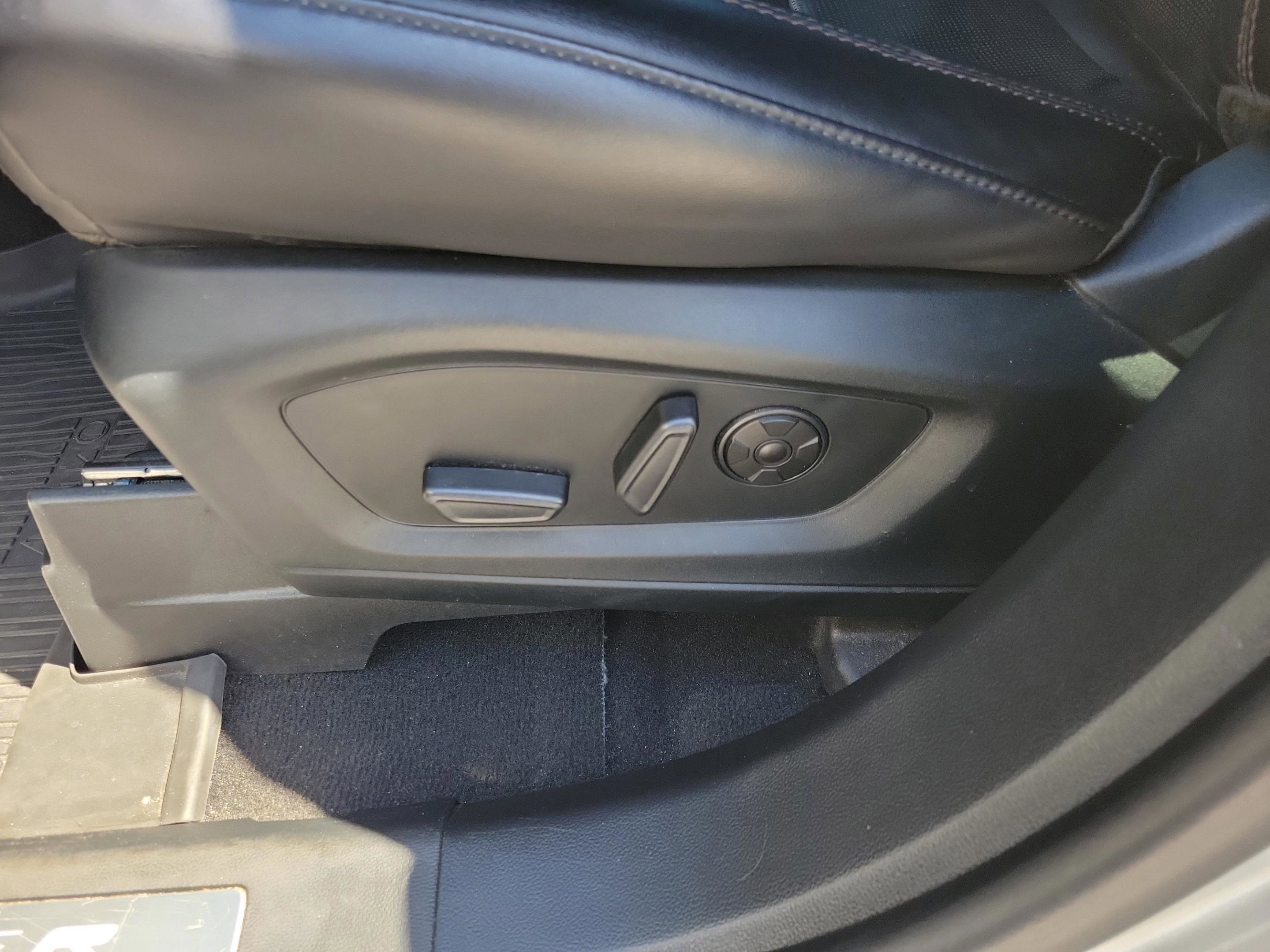 Used 2021 Ford Explorer Platinum w/ Equipment Group 601A image 9