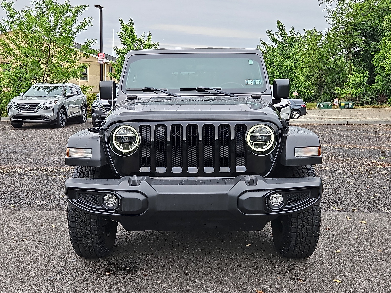 Used 2022 Jeep Wrangler Sport AWD/4WD image 2