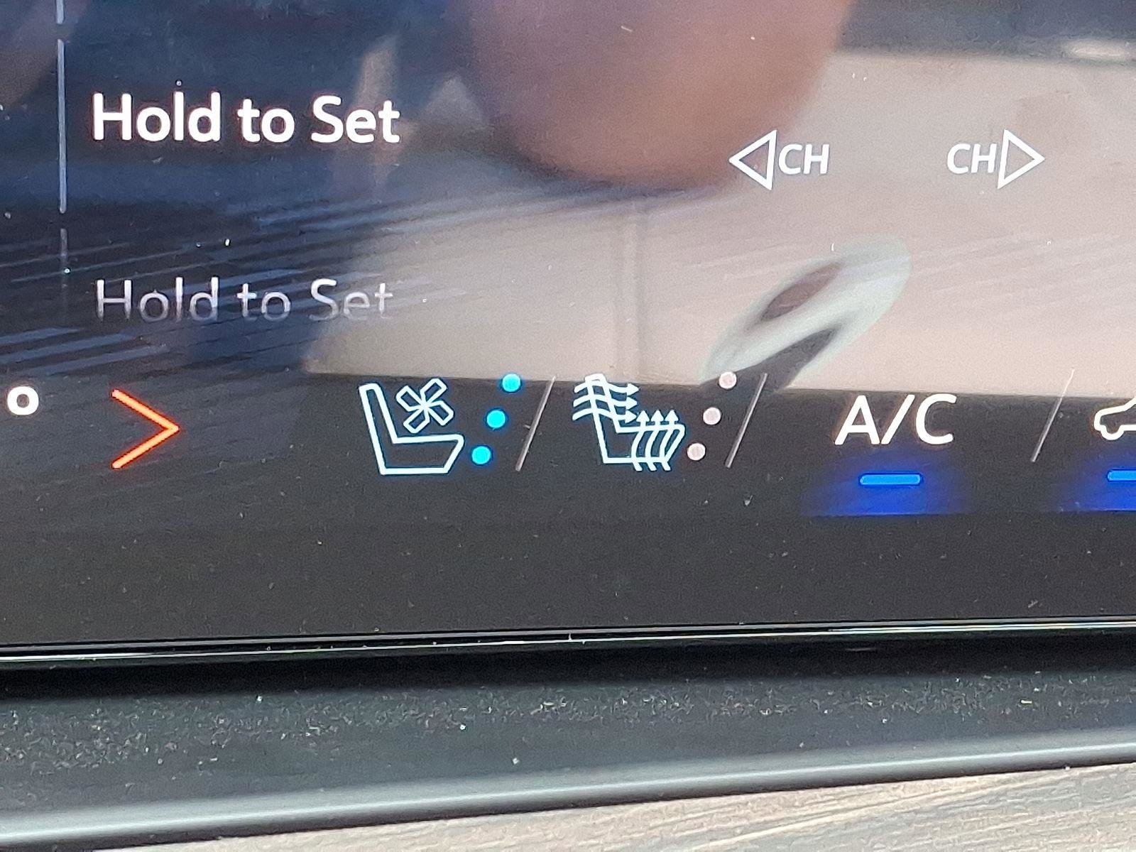 New 2025 Chevrolet Suburban Premier image 18