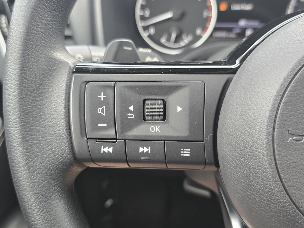 Used 2022 Nissan Rogue SV AWD/4WD image 31