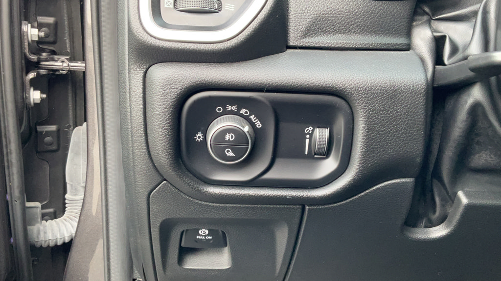 Used 2023 RAM 1500 Big Horn AWD/4WD image 29