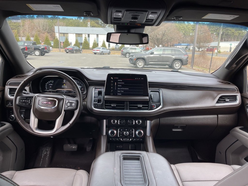 Used 2023 GMC Yukon SLT image 8