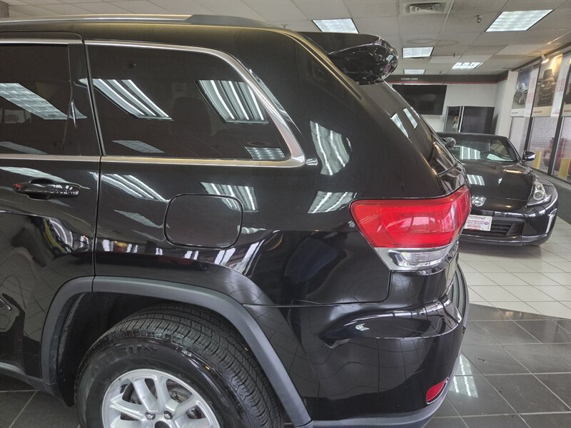 Used 2018 Jeep Grand Cherokee Laredo AWD/4WD image 43