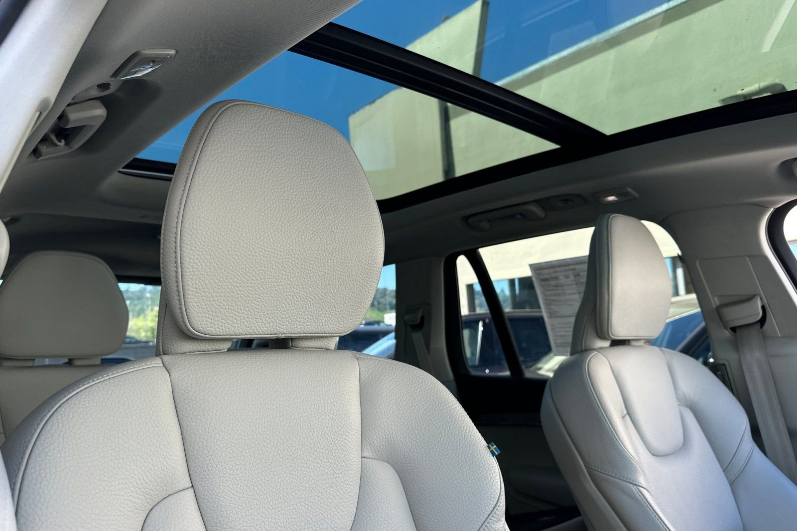 Certified 2024 Volvo XC90 B6 Plus image 21