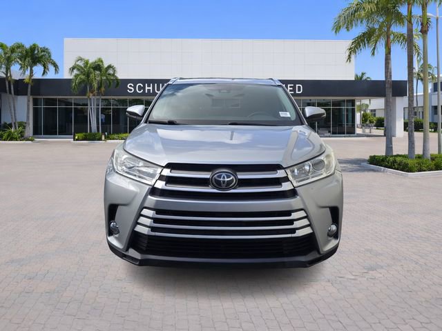 Used 2019 Toyota Highlander XLE image 2