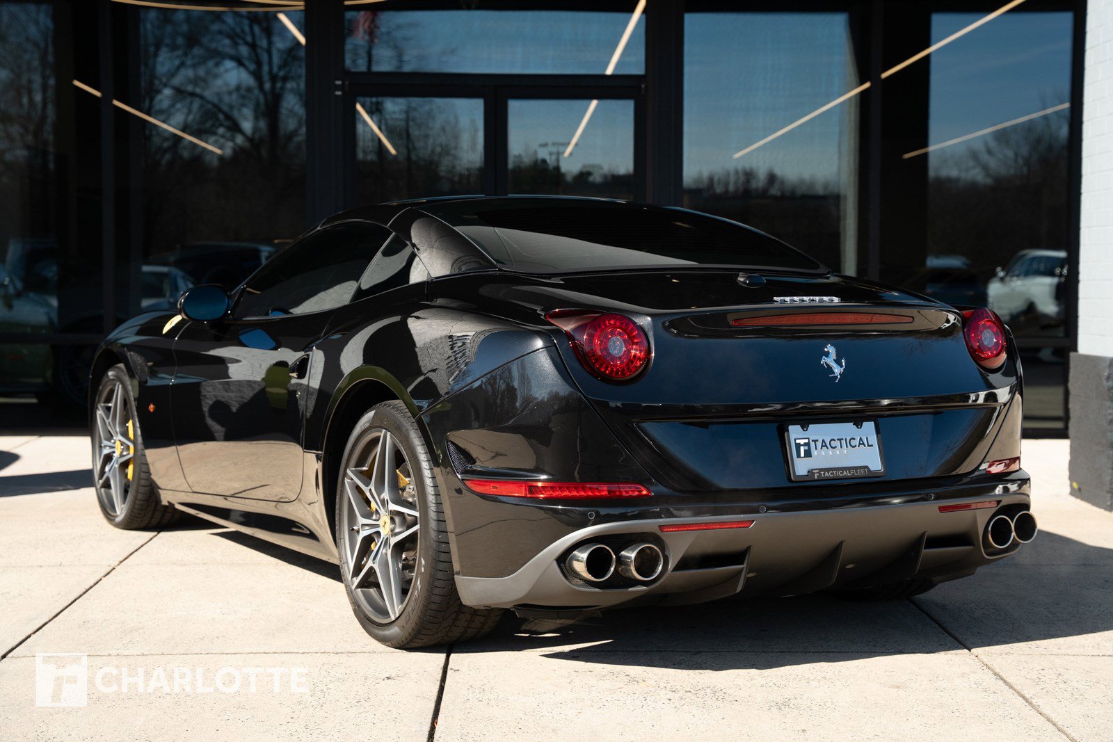 Used 2016 Ferrari California T image 12